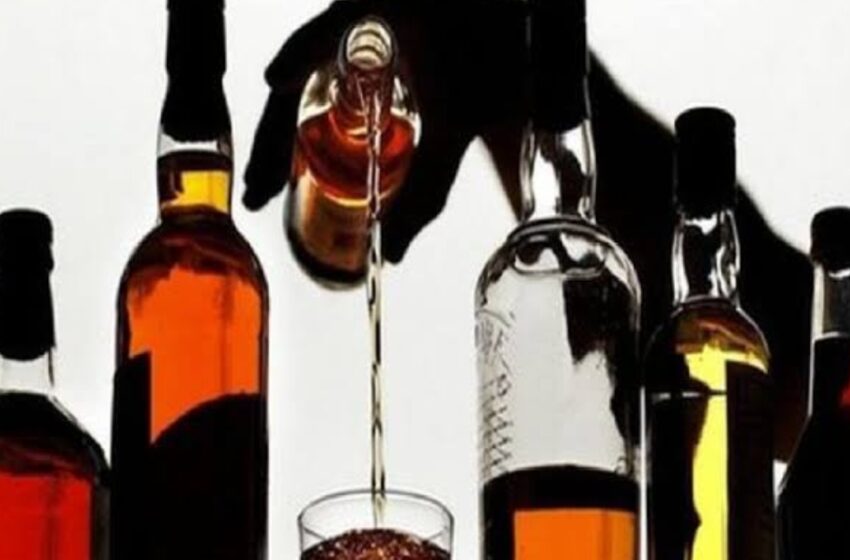  बिहार में जहरीली शराब पीने से कुल 24 लोगों की मौत। 