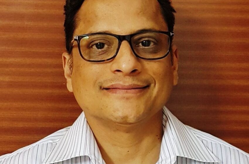 पर्यटन सचिव दिलीप जावलकर ने कहा है कि उत्तराखंड में पर्यटन को विकसित करने के लिए ट्रैकिंग ट्रक्शन सेंटर होम स्टे योजना चलाई जायेगी। 
