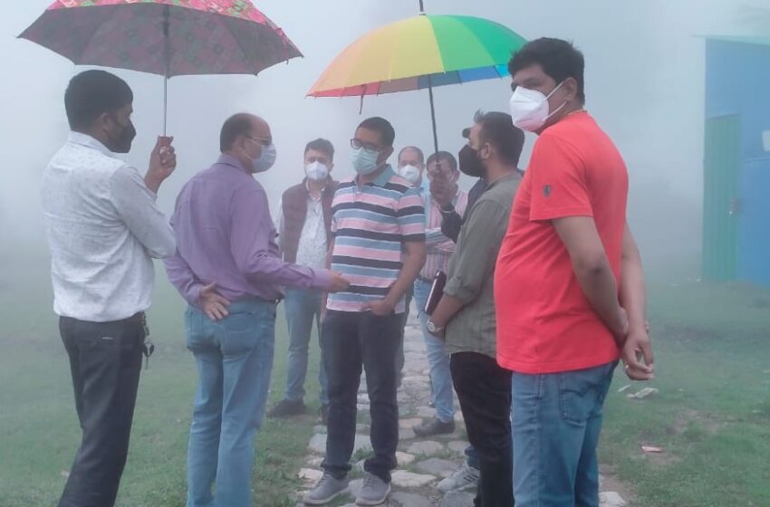  पर्यटन अपर सचिव श्री युगल किशोर पंत ने जॉर्ज एवरेस्ट पर हो रहे विकास कार्यों का किया निरीक्षण। 