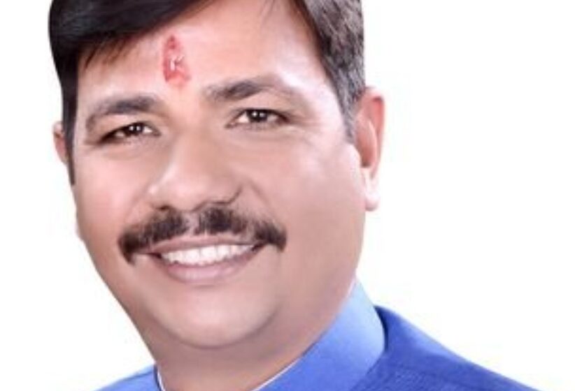 बीजेपी के नैनीताल जिला अध्यक्ष प्रदीप बिष्ट के घर हुये धमाके।