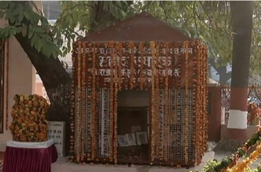 रामपुर तिराहा कांड की बरसी से एक दिन पहले राज्य आंदोलनकारियों ने किया प्रदर्शन।