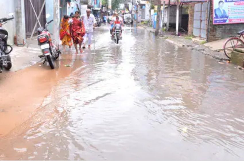  बेंगलुरु में  बारिश ने मचाई भारी तबाही।