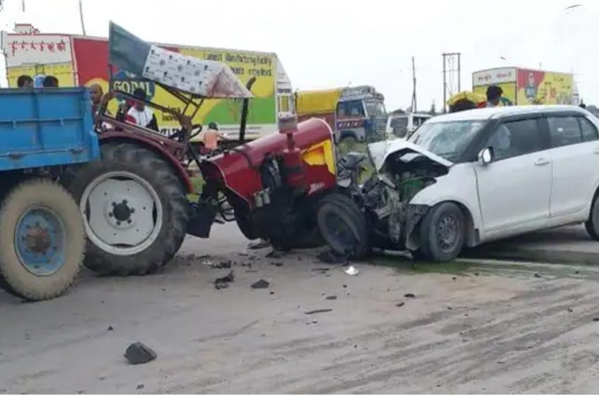  उत्तर प्रदेश के औरैया जिले में कार और ट्रैक्टर का टक्कर। 