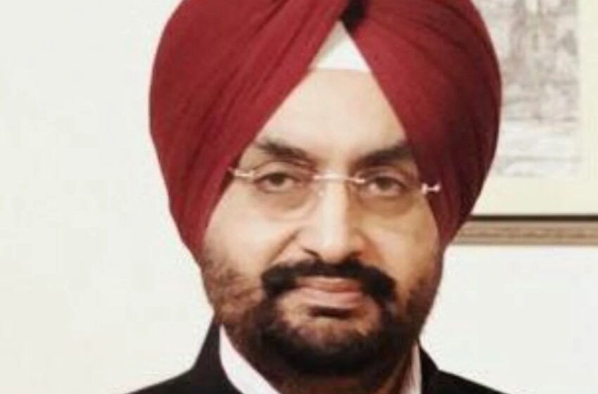  मुख्य सचिव उत्तराखण्ड शासन एसएस संधु ने गढवाल एवं कुमाऊ सहित समस्त जिलाधिकारियों की वीडियो कान्फ्रेंसिग की। 