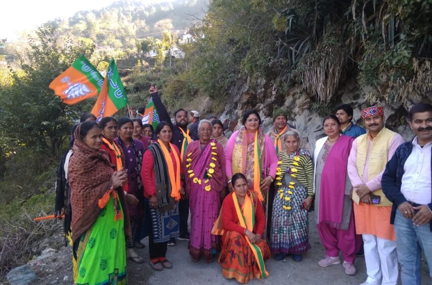  सतपाल महाराज ने कहा कि कांग्रेस 5 साल आपसी झगड़ों में ही उलझी रही है।