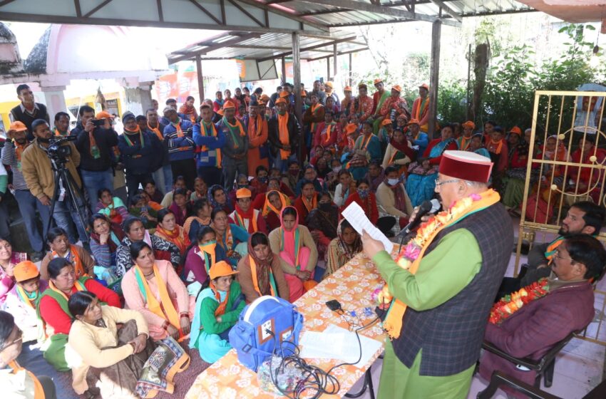  सतपाल महाराज ने बताया कि उत्तराखंड की भाजपा सरकार ने 24 हजार सरकारी पदों पर भर्ती प्रक्रिया प्रारंभ कि है।