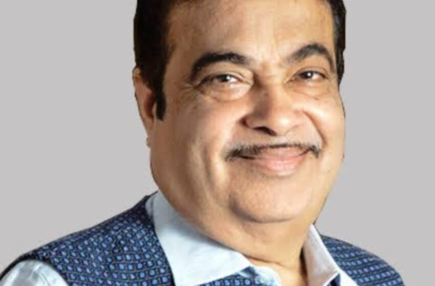  भाजपा के तापिर गाव ने नितिन गडकरी को स्पाइडरमैन बताया।