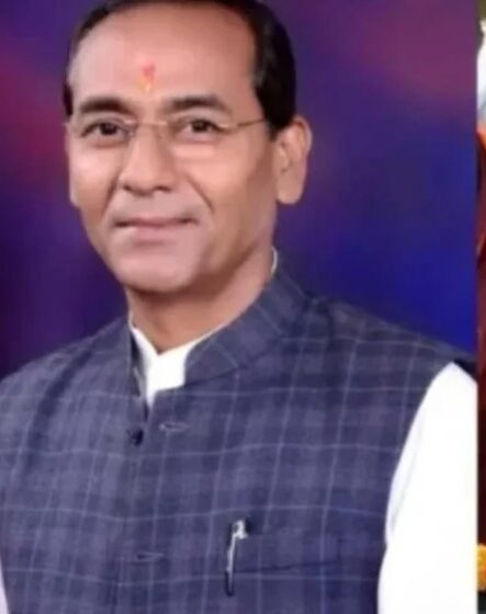  नवनिर्वाचित भाजपा विधायक मोहन सिंह बिष्ट ने जिला पंचायत सदस्य के पद इस्तीफा दिया।