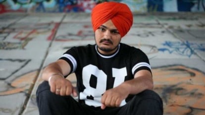  पंजाबी गायक सिद्धू मूसेवाला की कुछ लोगों ने गोली मारकर हत्या।