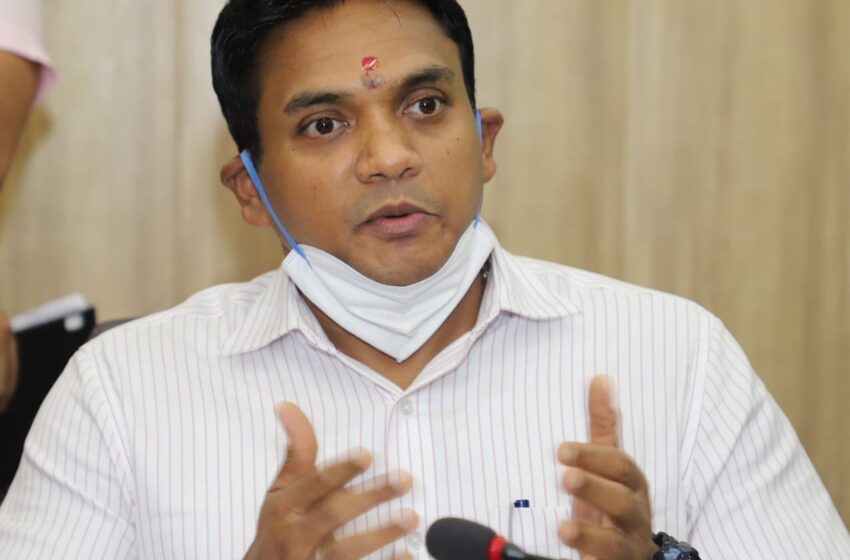  जिलाधिकारी डॉ आर राजेश कुमार ने 04 शस्त्र लाइसेंस निरस्त किए।