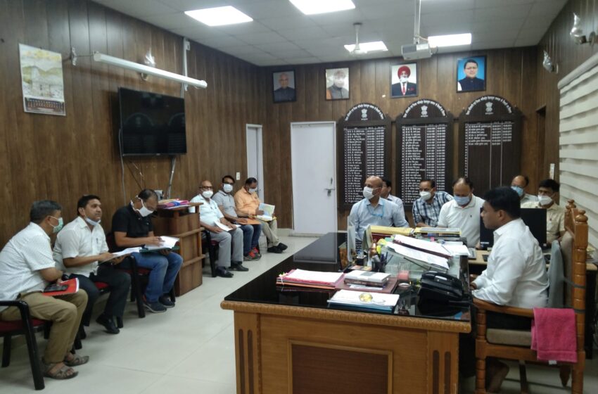  जिलाधिकारी डाॅ0 आर राजेश कुमार ने जिला पल्स पोलियो टास्क फोर्स की बैठक कि।