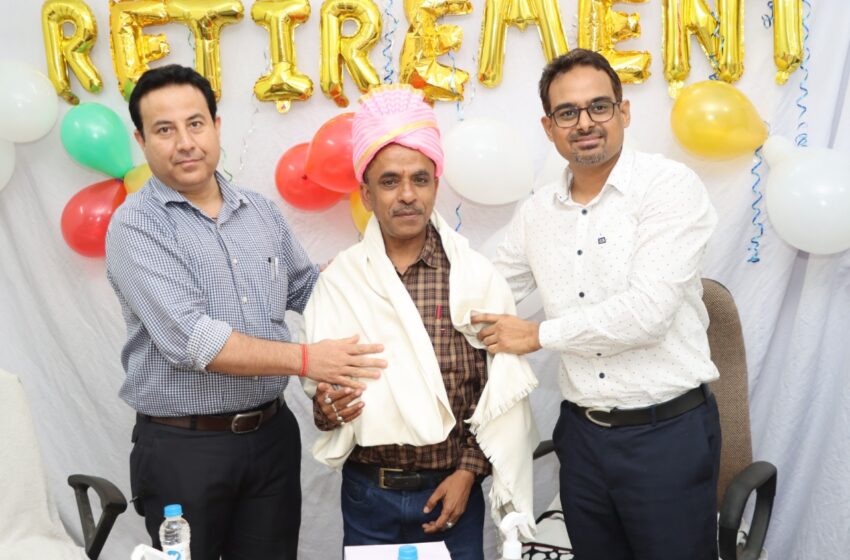  वित्त अधिकारी श्री राजीव गुप्ता 60 वर्ष पूर्ण करके सेवानिवृत हुए।