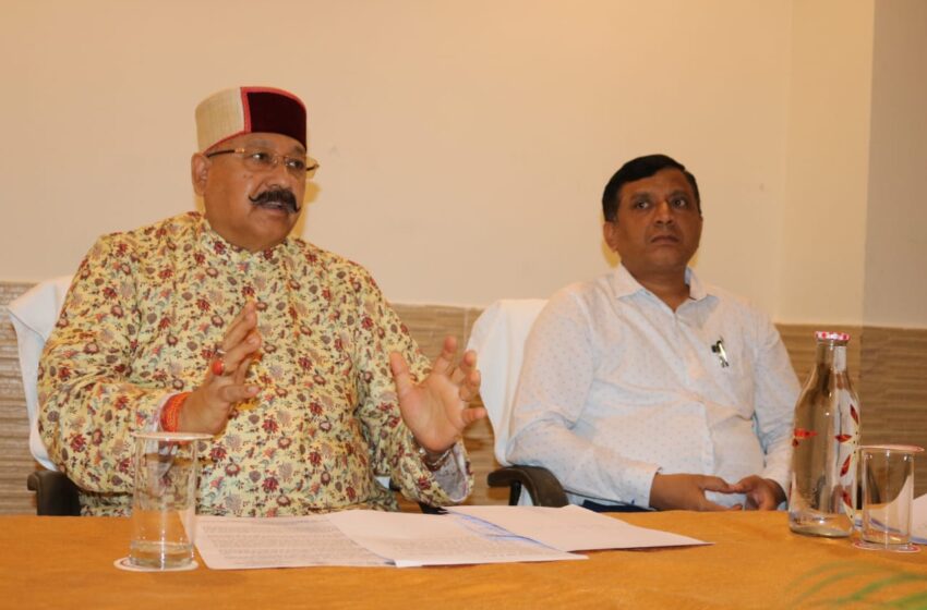  प्रदेश के पंचायतीराज, ग्रामीण निर्माण मंत्री सतपाल महाराज ने कहा कि भारत सरकार से राष्ट्रीय ग्राम स्वराज अभियान के तहत वर्ष 2022-23 के लिए 135 करोड़ की मिलेगी।