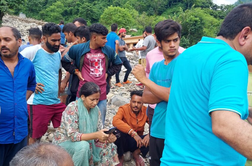  आपदा में लापता हुए लोगों की खोजबीन हेतु रेस्क्यू ऑपरेशन जारी।