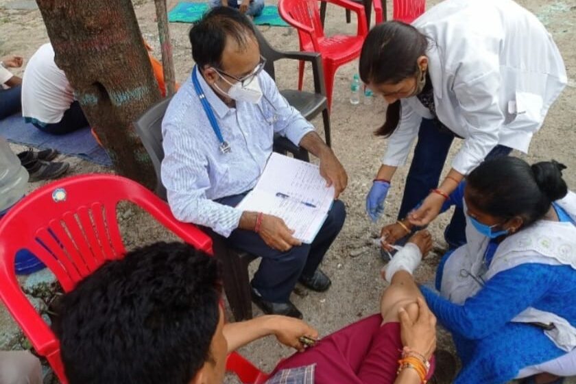  जिलाधिकारी श्रीमती सोनिका ने बताया कि जिला प्रशासन द्वारा आपदाग्रस्त क्षेत्र में जनजीवन सामान्य बनाते हुए मूलभूत सुविधाओं को विकसित करते हुए जनजीवन पटरी पर लाने का कार्य किया जा रहा है।