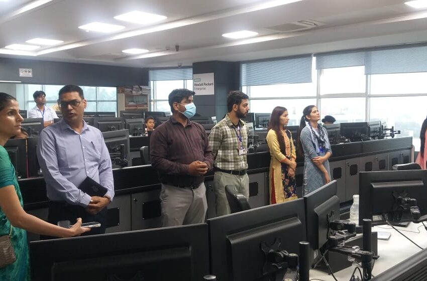  स्मार्ट सिटी की सीईओ सोनिका ने डी०आई०सी०सी०सी० का स्थलीय निरिक्षण किया गया।