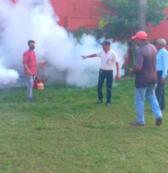  श्रीमती सोनिका ने डेंगी पर प्रभावी रोकथाम हेतु समस्त उप जिलाधिकारी एवं रेखीय विभाग के अधिकारियों को डेंगू उन्मूलन अभियान चलाए जाने के निर्देश दिए। 