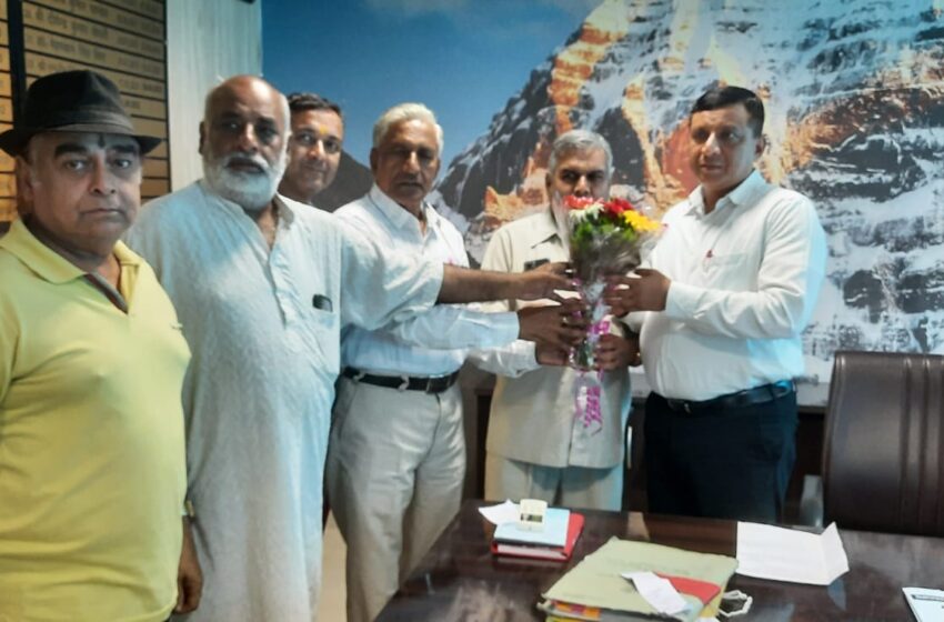  देवभूमि पत्रकार यूनियन का प्रतिनिधि मंडल नवनियुक्त महानिदेशक सूचना से शिष्टाचार भेंट की।