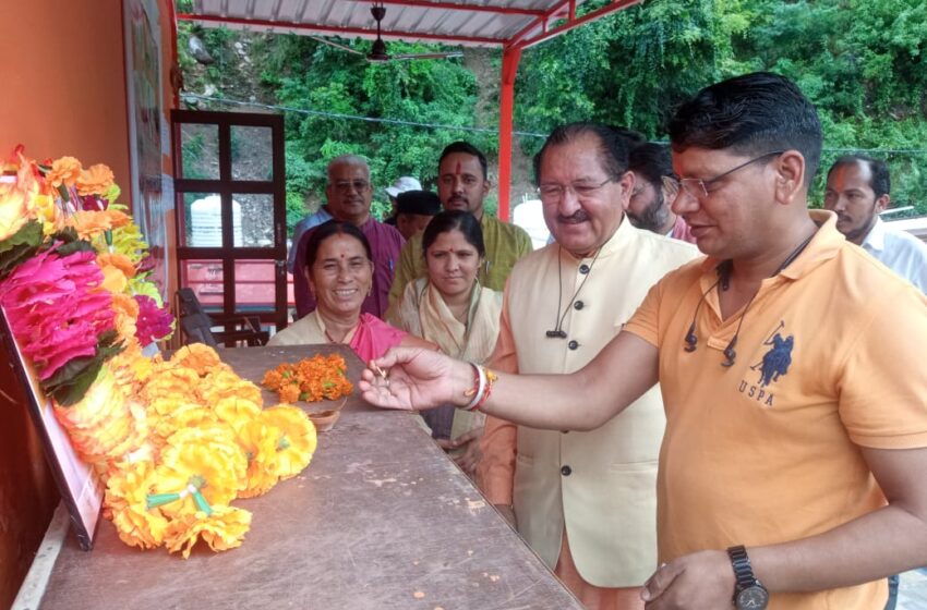  रुद्रप्रयाग में हर्षोल्लास के साथ सेवा पखवाड़ा कार्यक्रम के तहत मनाया गया प्रधानमंत्री नरेंद्र मोदी का जन्मदिन।