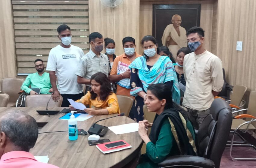  जिलाधिकारी श्रीमती सोनिका ने जनसुनवाई कार्यक्रम का आयोजन किया।