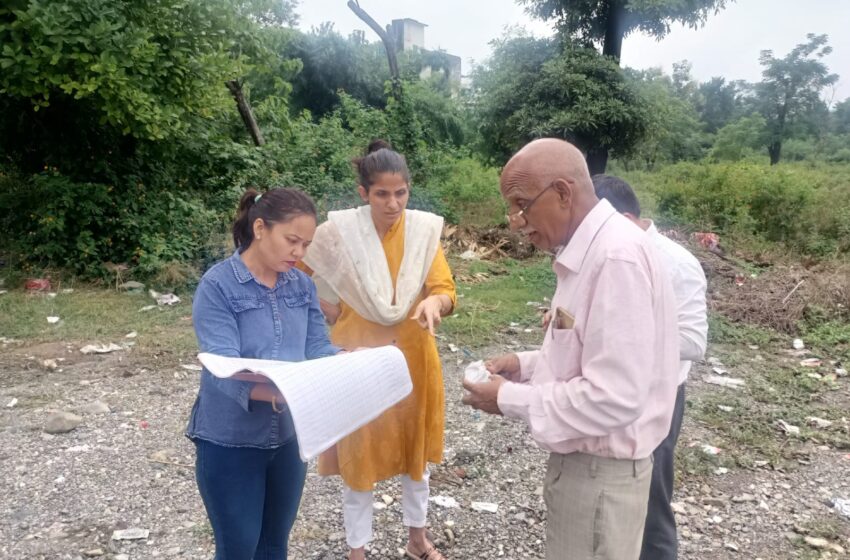  श्रीमती सोनिका ने कृषाली गांव, तरला नागल सहस्त्रधारा रोड अवस्थित बड़ी संपत्तियों स्थलीय निरीक्षण किया।