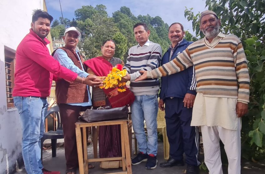  जिलाध्यक्ष दिनेश उनियाल एवं जिला संयोजक बचस्पति सेमवाल ने जनपद के सभी मंडलों में राज्य स्थापना दिवस धूमधाम से मनाया ।