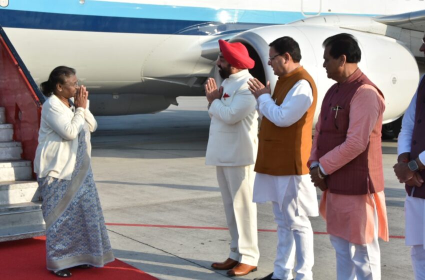  राष्ट्रपति श्रीमती द्रौपदी मुर्मु आज उत्तराखंड के जनपद देहरादून में पहुंची।