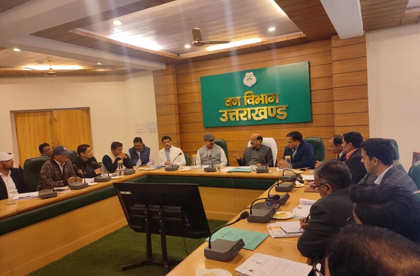  वन मंत्री सुबोध उनियाल ने मंथन जल जीवन मिशन, पेयजल आपूर्ति/निर्माणकार्यों, जल स्त्रोत, नमानी गंगे व गंगा प्रदूषण इकाई के कार्याें के संबंध में समीक्षा बैठक ली।