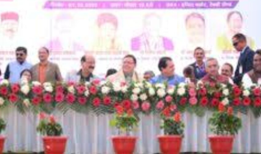  मुख्यमंत्री पुष्कर सिंह धामी ने इन्दिरा मार्केट रि-डेवलपमेंट का शिलान्यास किया।