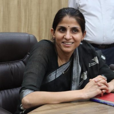  जिलाधिकारी ने कार्यक्रम को सुव्यवस्थित तरीके से आयोजित करने के दिए निर्देश