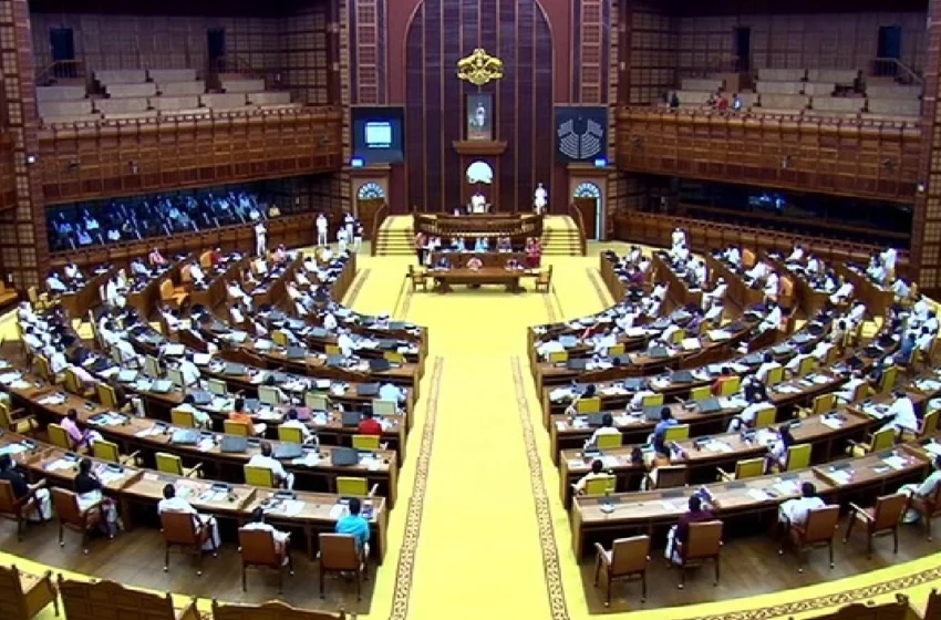  केरल विधानसभा ने राज्य के विश्वविद्यालयों में कुलाधिपति के पद से राज्यपाल को हटाने के लिए विश्वविद्यालय कानून (संशोधन) विधेयक, 2022 पारित किया।