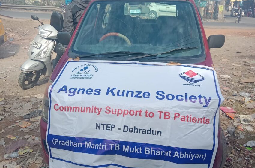  एग्नेस कुंज सोसायटी होप प्रोजेक ने 20 टीबी पेशेंट को राशन की किट वितरित कि।