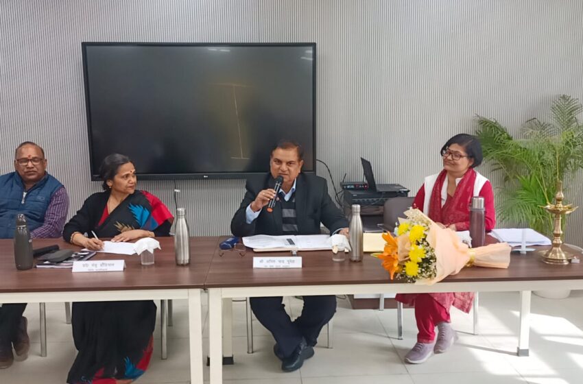  डाॅ0 आर0एस0टोलिया, उत्तराखण्ड, प्रशासन अकादमी नैनीताल के सौजन्य से सूचना अधिकार अधिनियम 2005 के संदर्भ में एक दिवसीय प्रशिक्षण कार्यक्रम आयोजित किया।