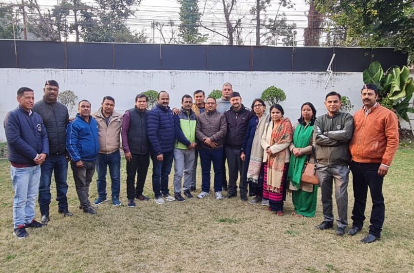  उत्तराखंड पत्रकार महासंघ के प्रदेश अध्यक्ष श्री निशीथ सकलानी जी का जन्मदिन धूमधाम से मनाया।