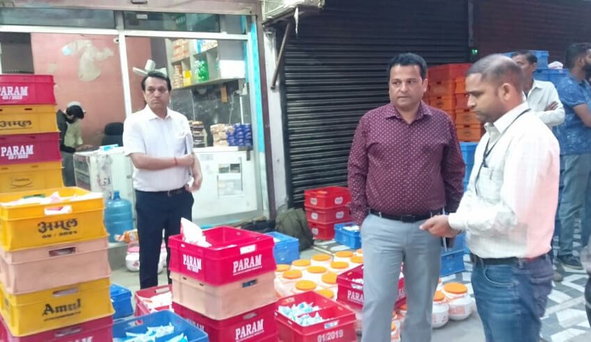  आयुक्त खाद्य संरक्षा औषधि प्रशासन डॉ आर राजेश कुमार ने  खाद्य पदार्थों की जांच हेतु अभियान चलाने के निर्देश दिए। 