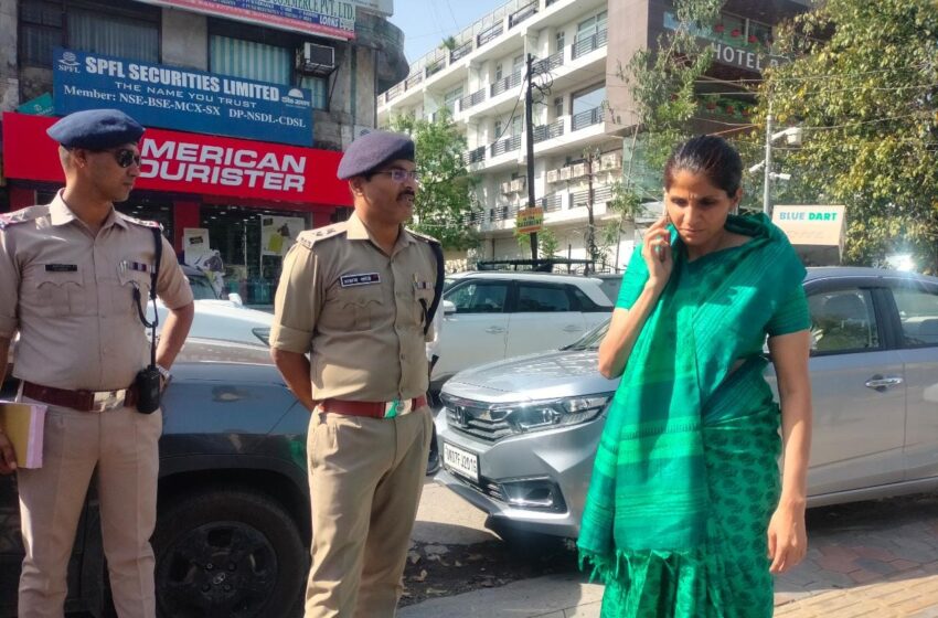  जिलाधिकारी श्रीमती सोनिका के निर्देश पर 5 जोन बनाकर  नगर निगम, पुलिस, प्रशासन की संयुक्त टीम बनाकर अतिक्रमण हटाए जाने की कार्यवाही कि गई।