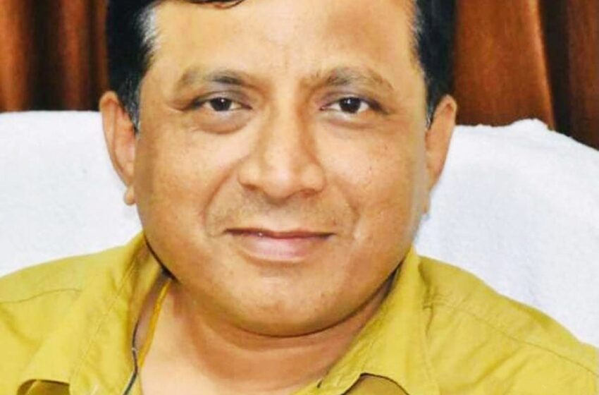  महानिदेशक बंशीधर तिवारी ने निदेशालय में अफसरों के साथ बैठक कर छात्रों के बोर्ड में खराब प्रदर्शन परिणाम की समीक्षा करते हुए अफसरों की जमकर क्लास लगाई।