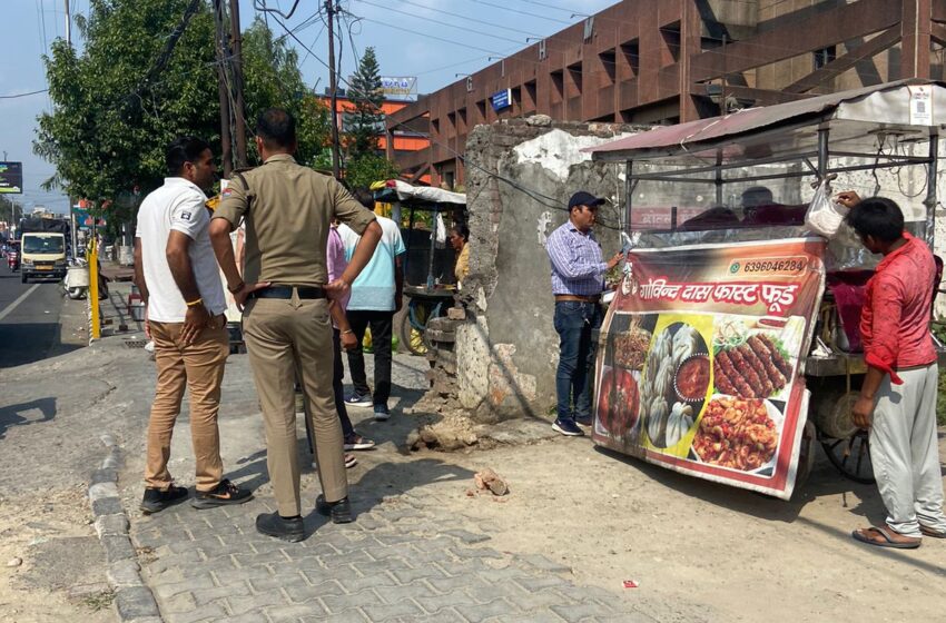  जिलाधिकारी श्रीमती सोनिका के निर्देश पर नगर निगम, पुलिस, प्रशासन की संयुक्त टीम बनाकर अतिक्रमण हटाया।