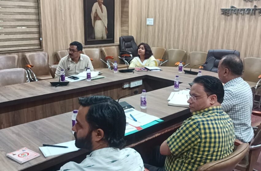  मुख्य विकास अधिकारी सुश्री झरना कमठान ‘‘बेटी बचाओ , बेटी पढाओ’’ कार्यक्रम की बैठक आयोजित की।