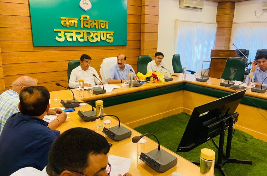  माननीय कैबिनेट मंत्री सुबोध उनियाल ने सिडकुल के आला अधिकारियों एवं इंडस्ट्रियल एरिया के सम्बन्धित प्रभारियों की बैठक ली।