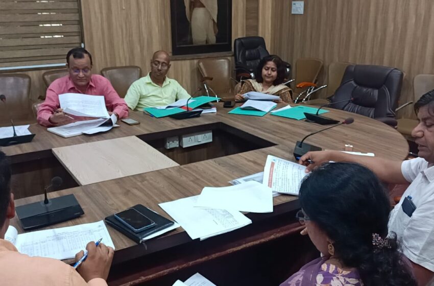  मुख्य विकास अधिकारी सुश्री झरना कमठान की अध्यक्षता में जल जीवन मिशन की समीक्षा बैठक आयेाजित की।