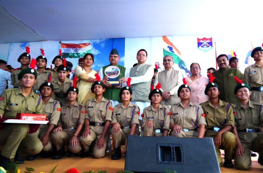  मुख्यमंत्री पुष्कर सिंह धामी ने कारगिल विजय दिवस के अवसर पर शहीद स्मारक पहुंचकर कारगिल शहीदों को श्रद्धांजलि दी।