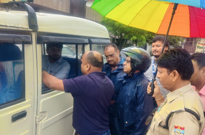  उपजिलाधिकारी सदर नरेश चन्द्र दुर्गापाल व तहसीलदार सदर मौहम्मद शादाब के नेतृत्व में विशेष वसूली अभियान जारी है।