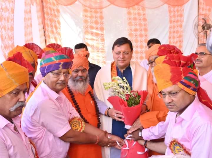  मुख्यमंत्री पुष्कर सिंह धामी ने श्री टपकेश्वर महादेव जी की भव्य शोभायात्रा में प्रतिभाग कर भोलेनाथ का आशीर्वाद किया।