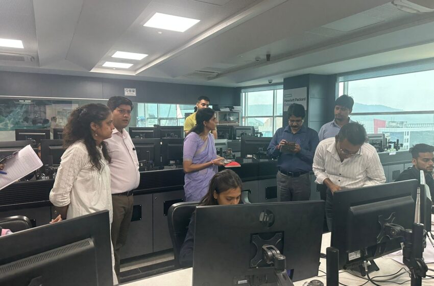  जिलाधिकारी श्रीमती सोनिका ने आईटीडीए में स्थापित डेंगू कन्ट्रोलरूम का निरीक्षण किया।