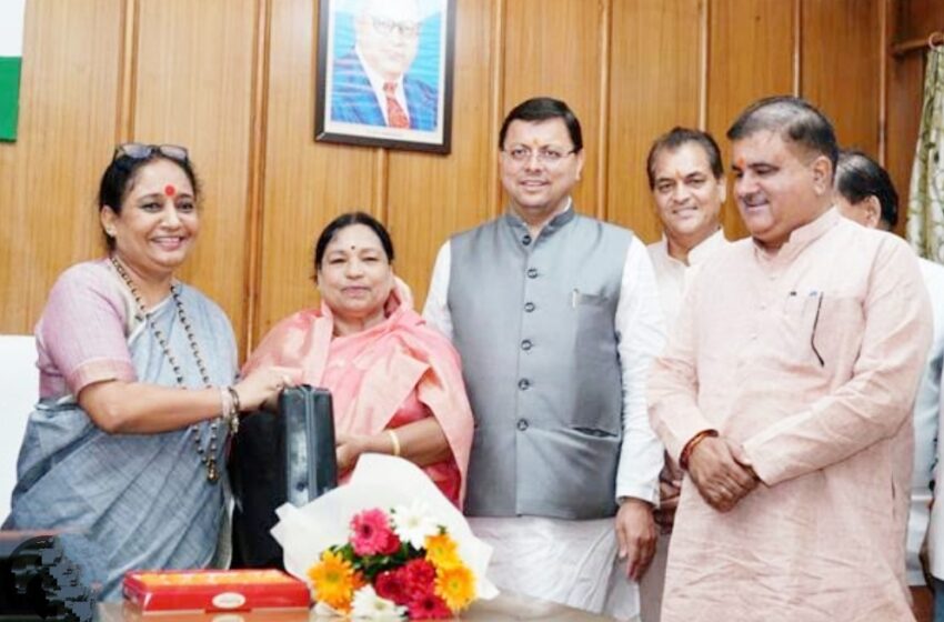  विधानसभा अध्यक्ष ऋतु खंडूड़ी भूषण ने बागेश्वर विधानसभा से निर्वाचित प्रत्याशी पार्वती दास को विधायक पद की शपथ दिलाई।