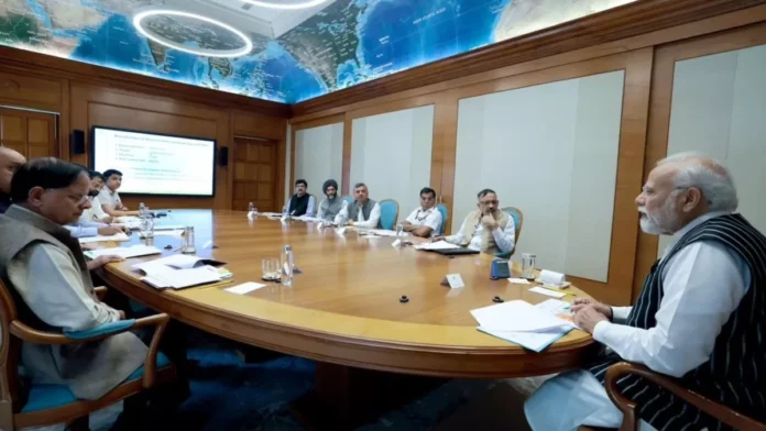  लाल किले से की गई घोषणाओं को पूरा करने में जुटे पीएम मोदी, अधिकारियों के साथ की अहम बैठक