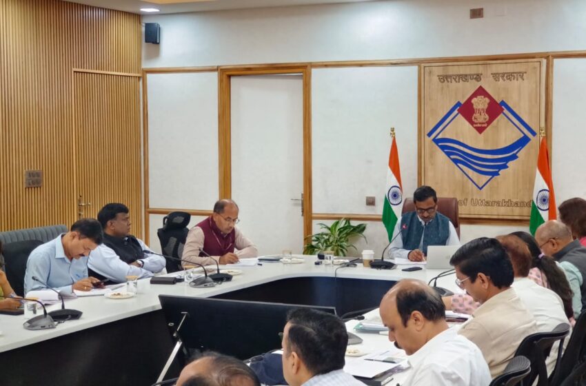  सचिव, ग्रामीण विकास मंत्रालय, भारत सरकार शैलेश कुमार सिंह की अध्यक्षता में ग्राम्य विकास विभाग की समीक्षा बैठक की ।