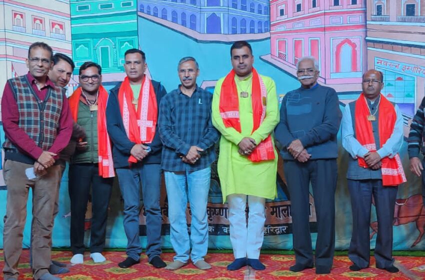  श्री रामलीला कमेटी रजि, हरिद्वार की और से आयोजित बड़ी रामलीला में आज शाबरी राम दर्शन, सुग्रीव मैत्री और बाली वध की लीला का मंचन किया।