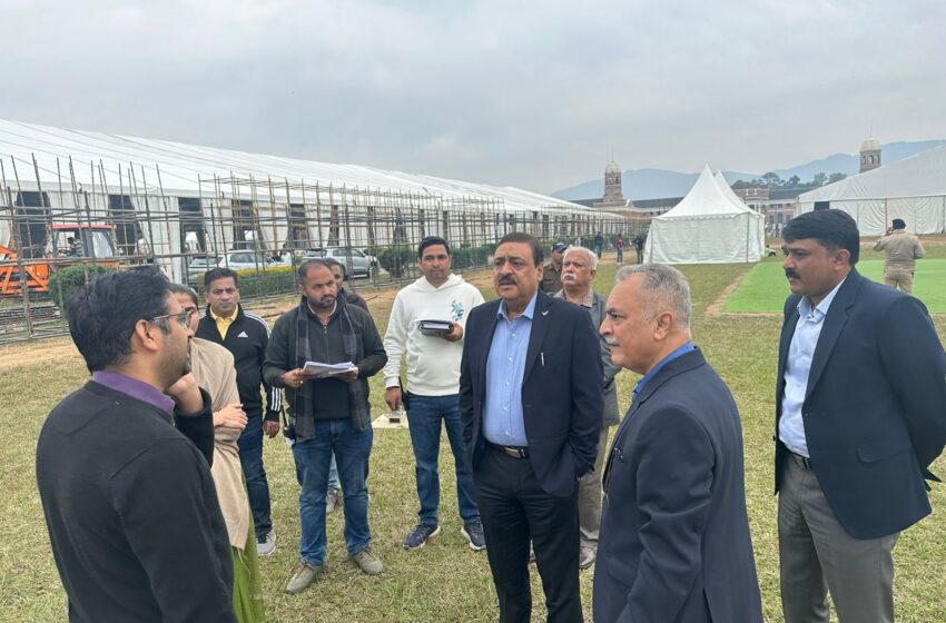  आयुक्त गढ़वाल मंडल विनय शंकर पांडे ने ग्लोबल इन्वेस्टर समिट मुख्य इवेंट स्थल एफ0आर0आई0 परिसर का स्थलीय निरीक्षण किया।